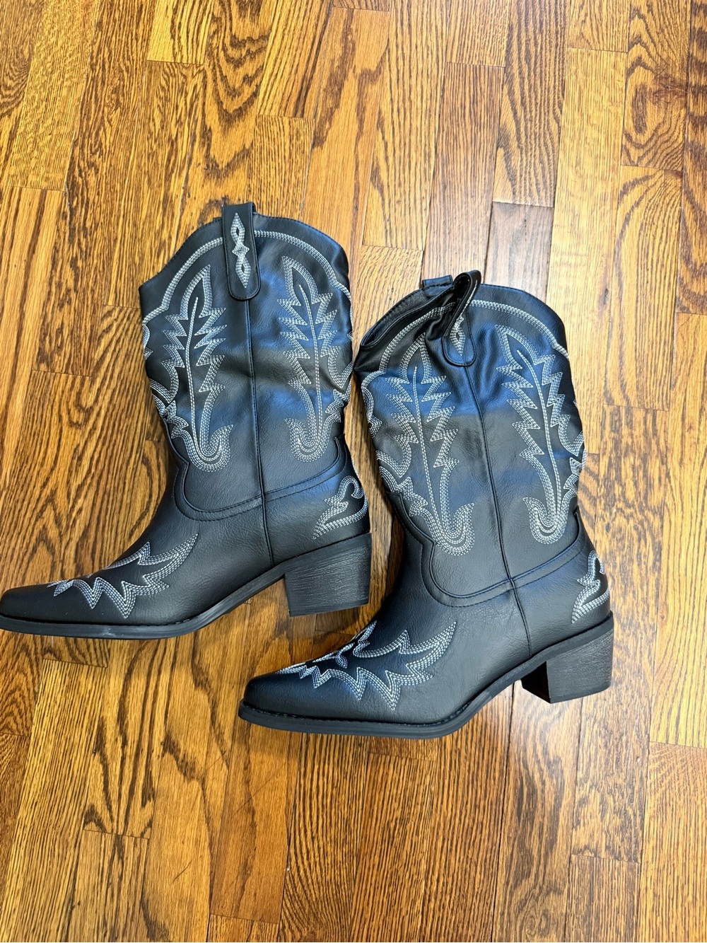 Women’s Black Western Embroidered Cowboy Boots